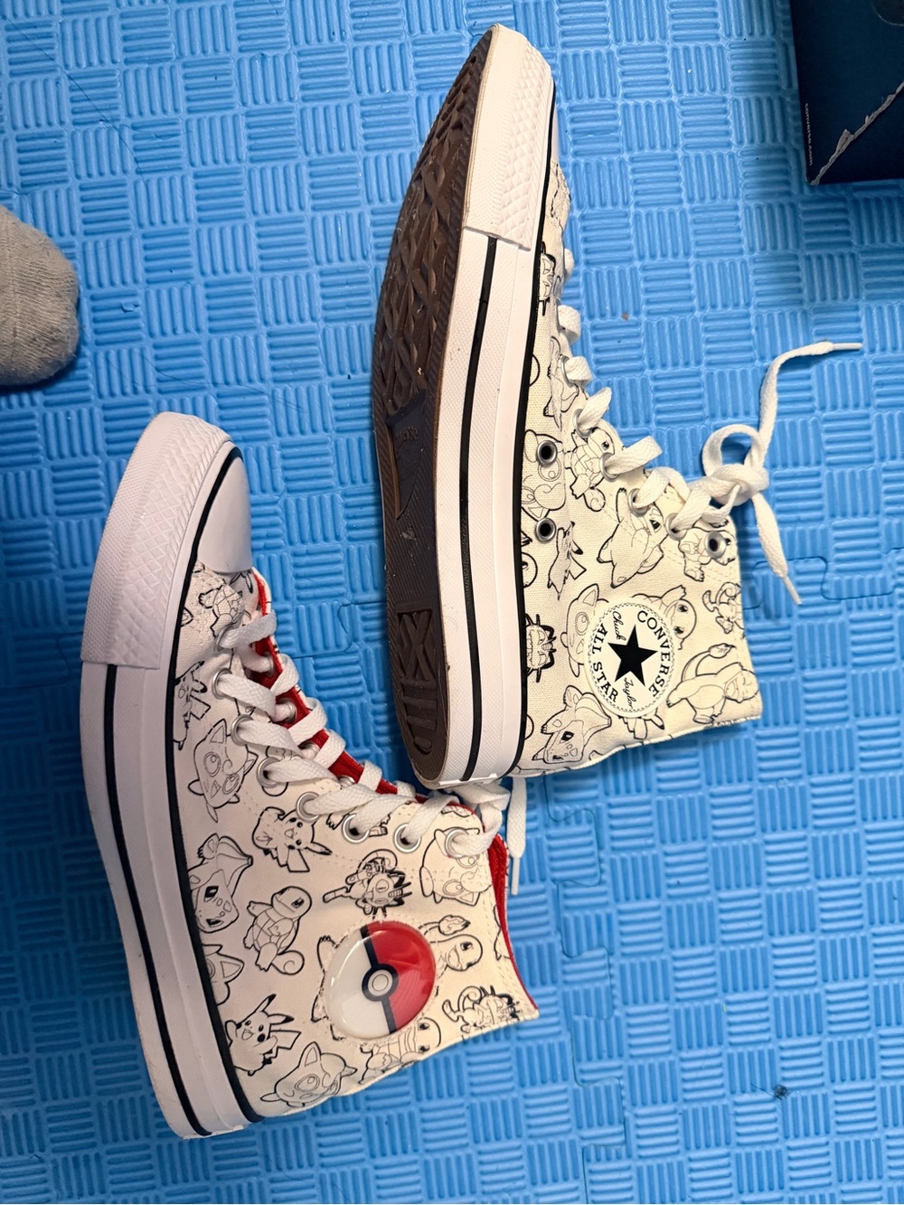 Pokemon Converse - Picture 4 of 6